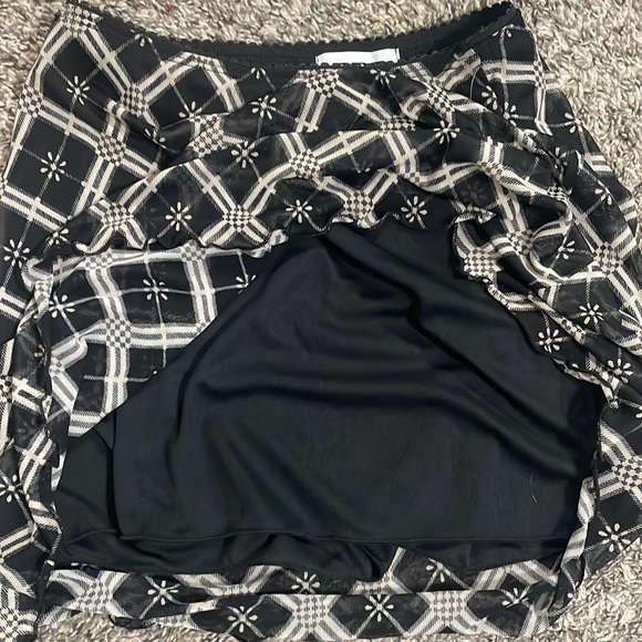 Mini skirt - Picture 2 of 3